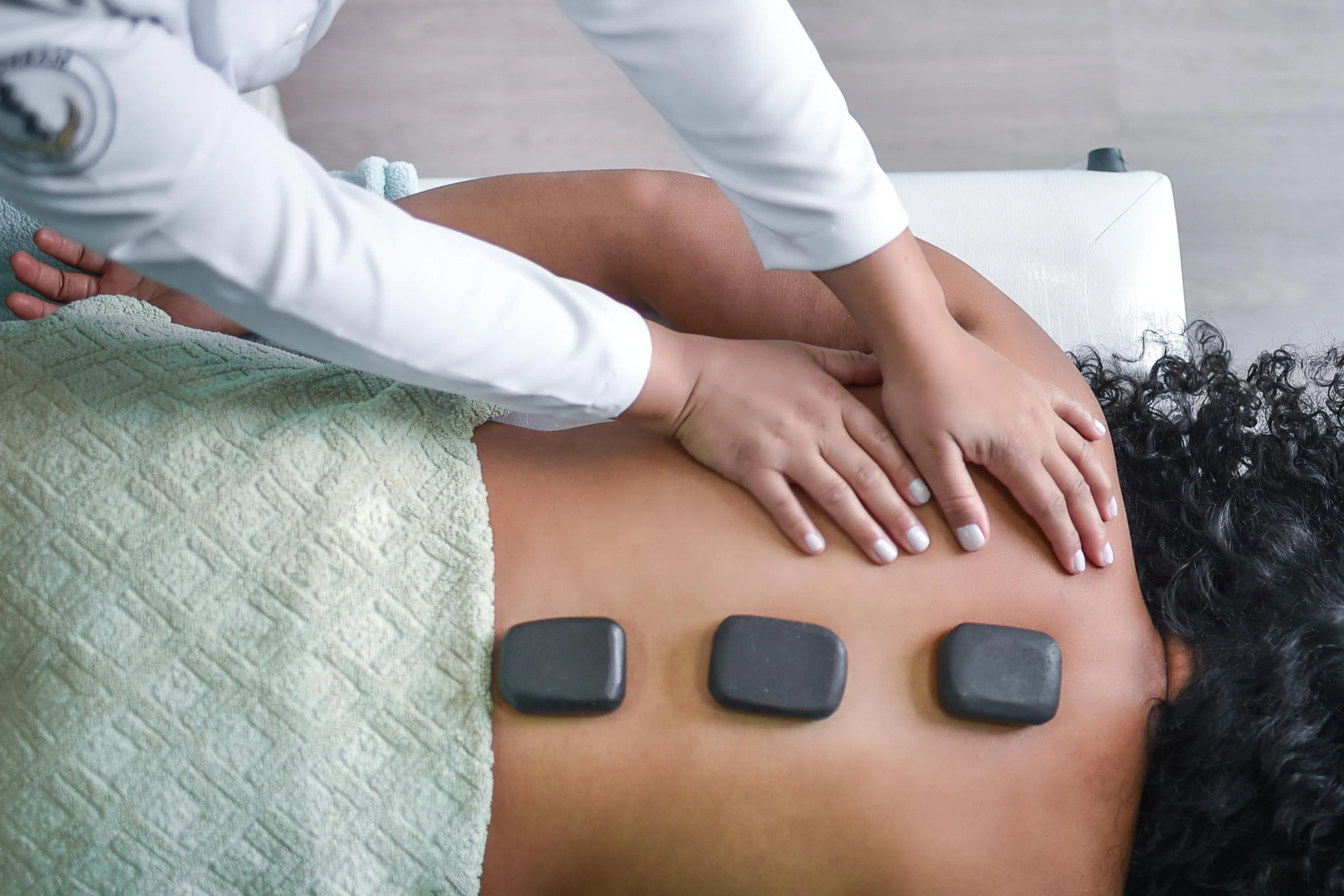 Os Benefícios da Massagem Relaxante Vão Além